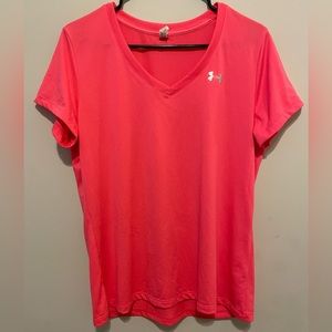 Under Armor Women’s Neon Pink V Neck Dri Fit Short Sleeve Shirt Women’s Medium